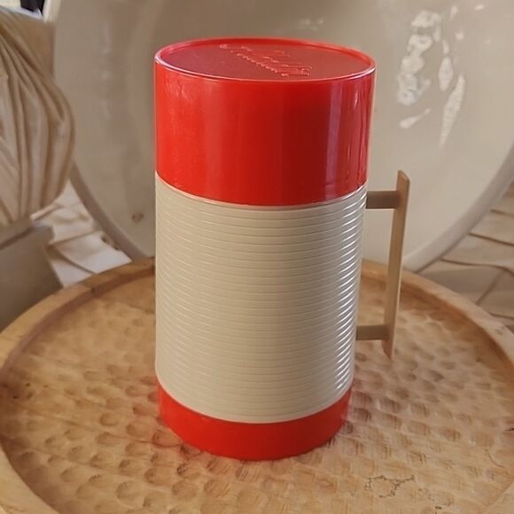 Aladdin Medium Size HY-LO Thermos Bottle Vintage - Picture 1 of 9